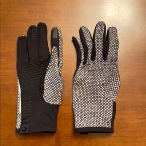 Lululemon Gloves
